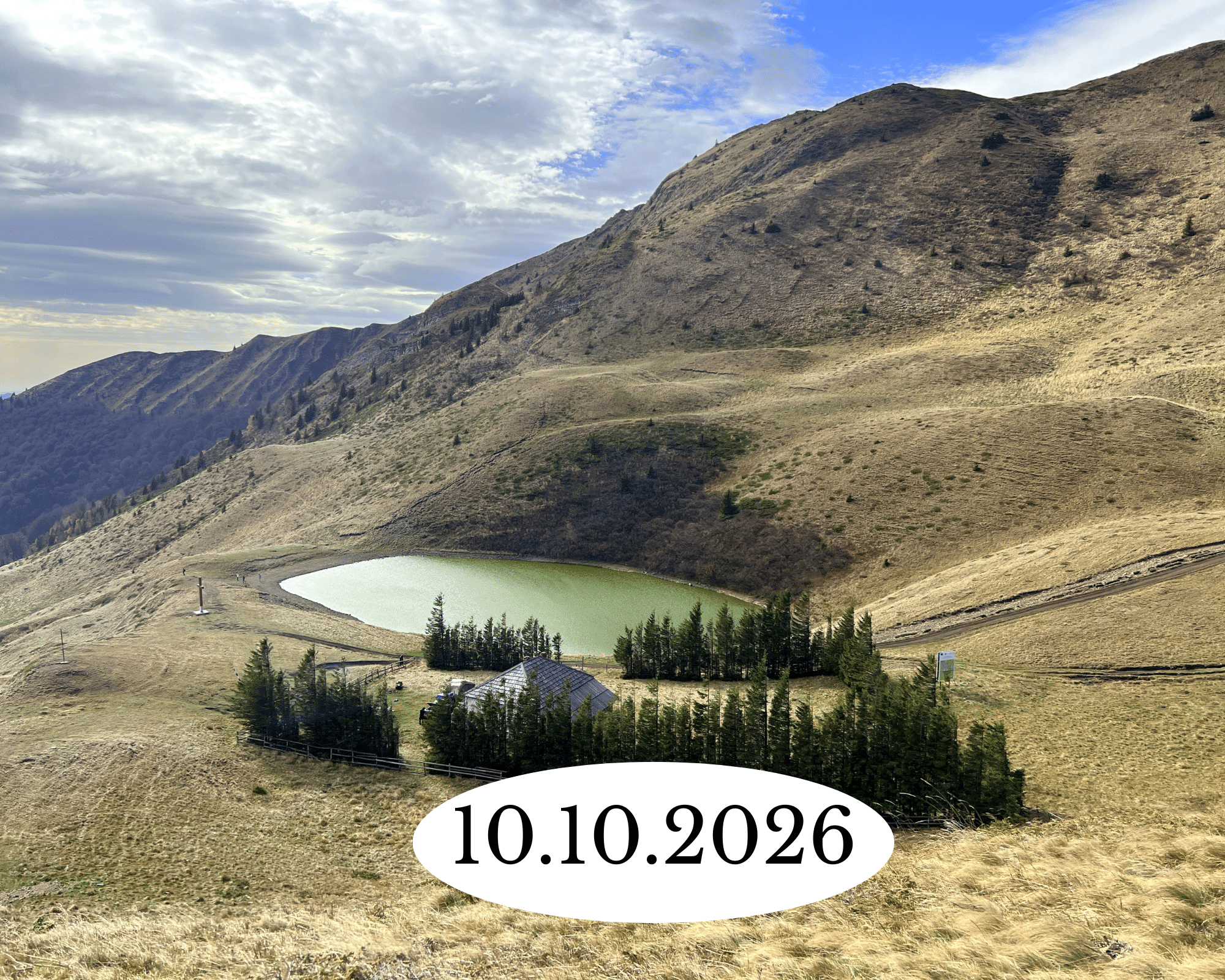 Lacul Vulturilor și vârful Mălâia, munții Siriu