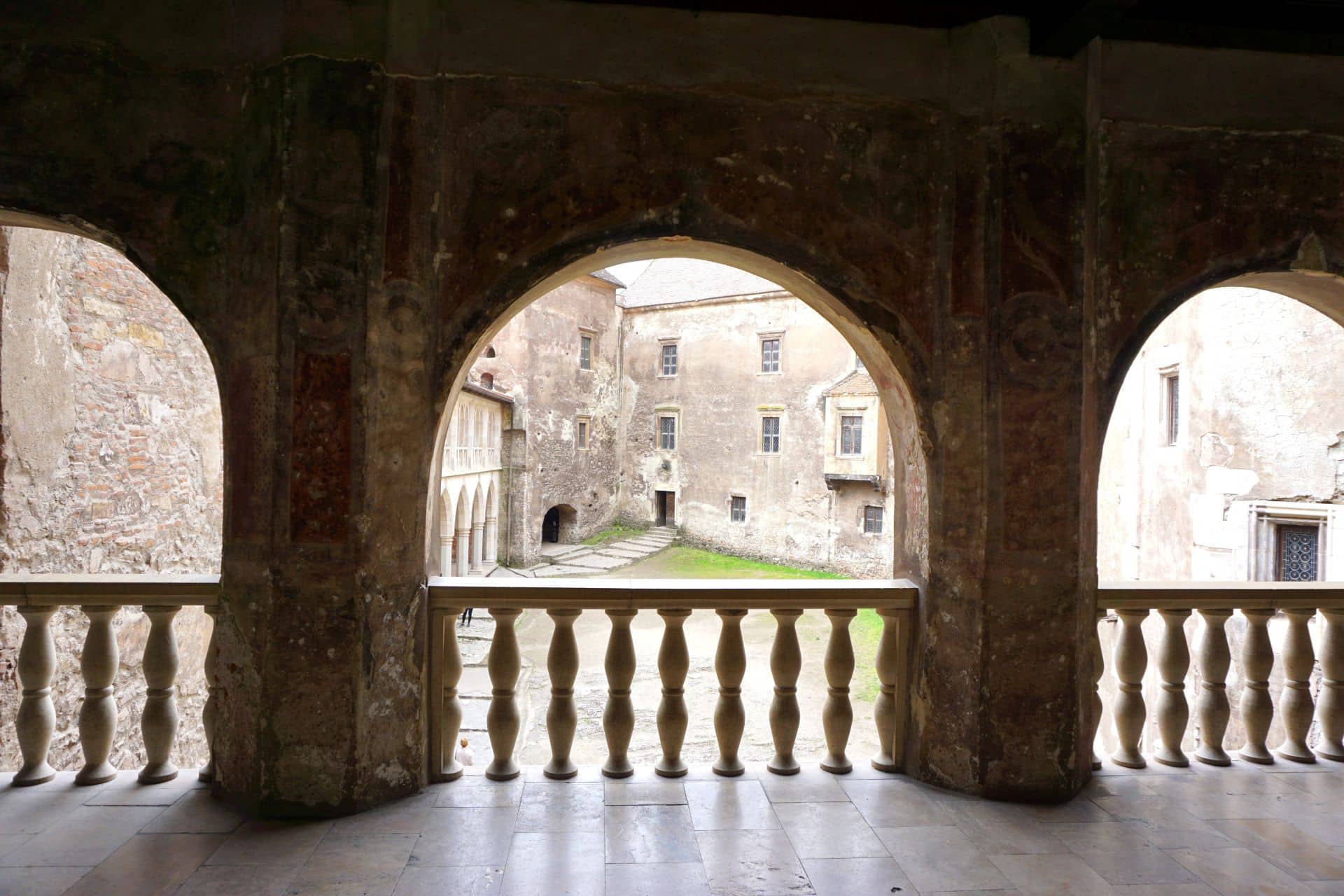 castelul corvinilor