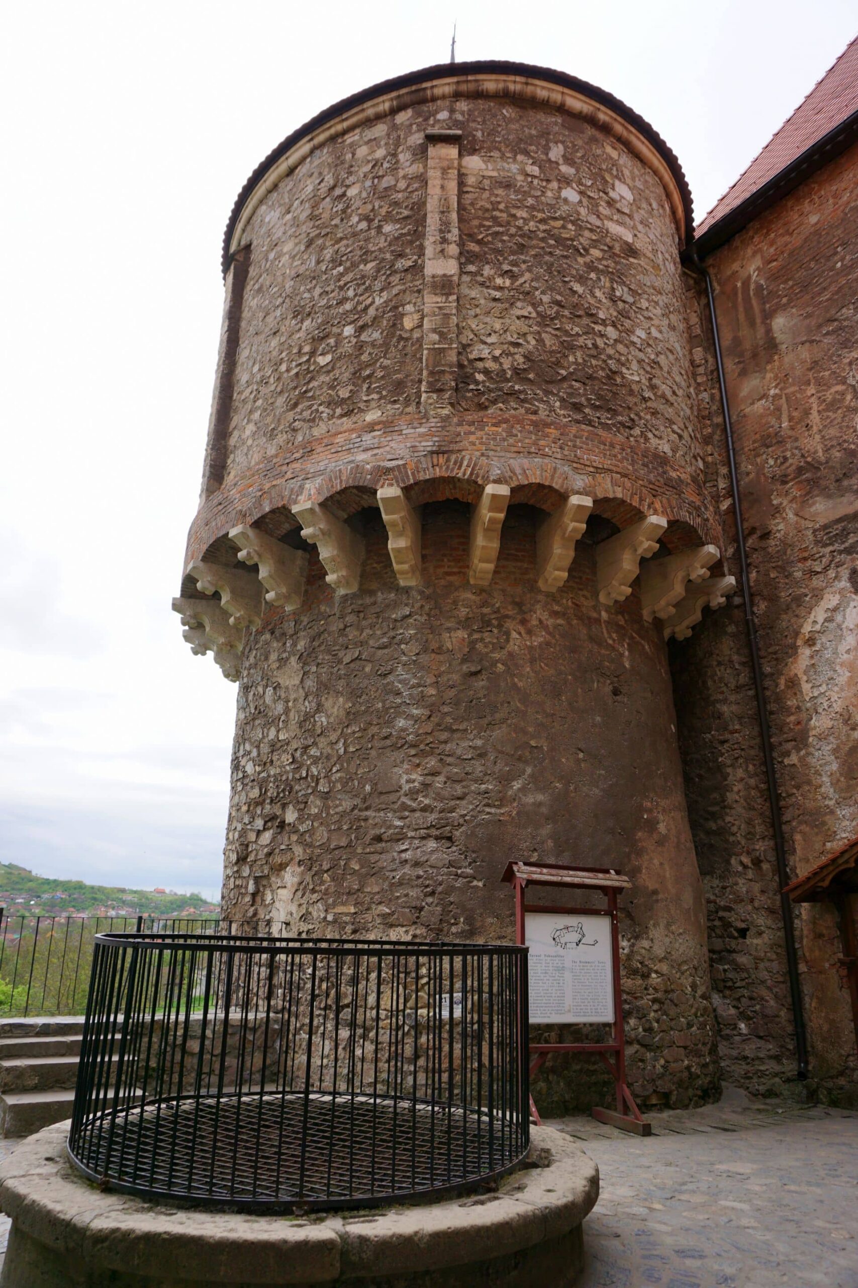 castelul corvinilor