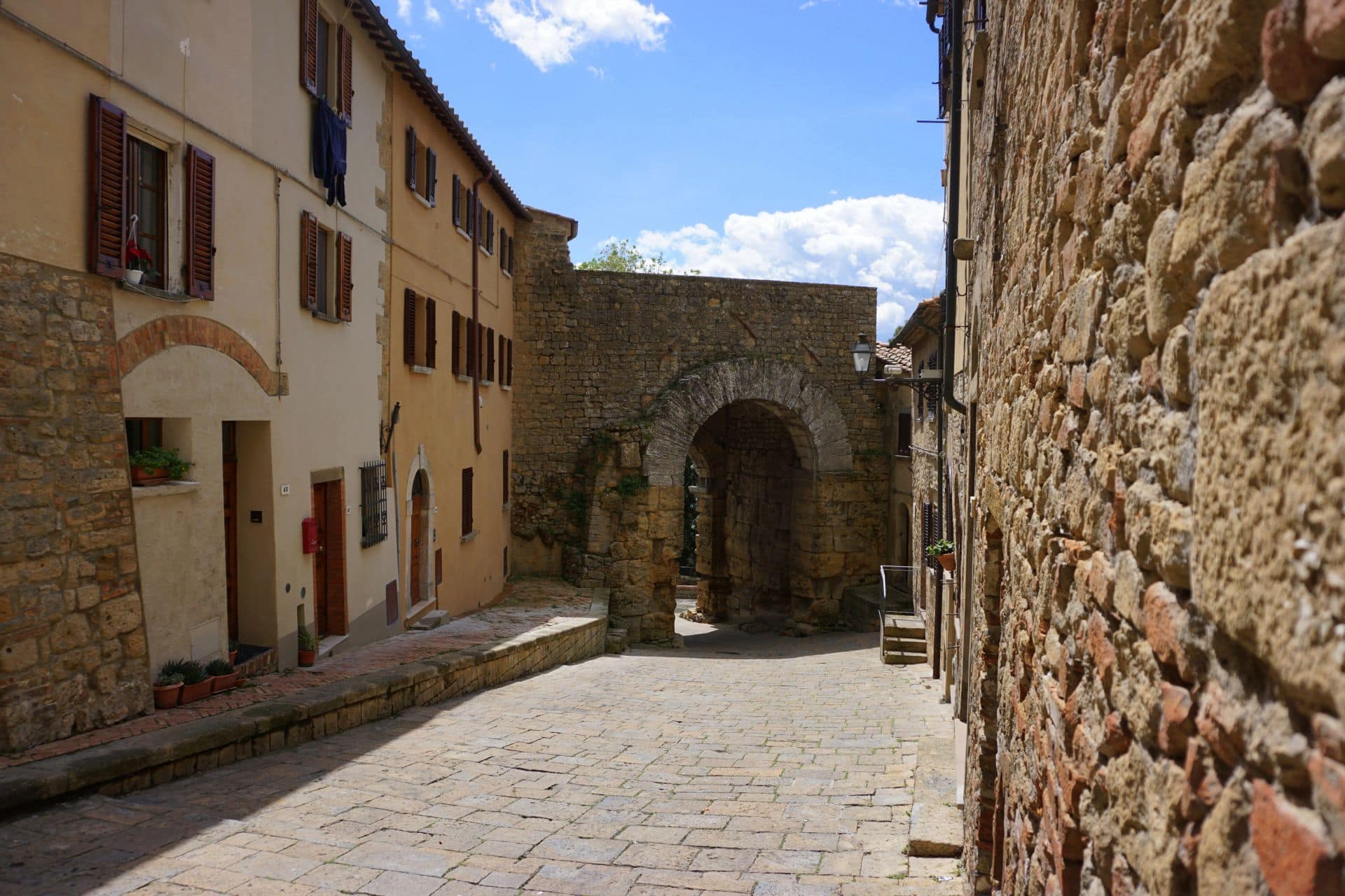 monteriggioni volterra