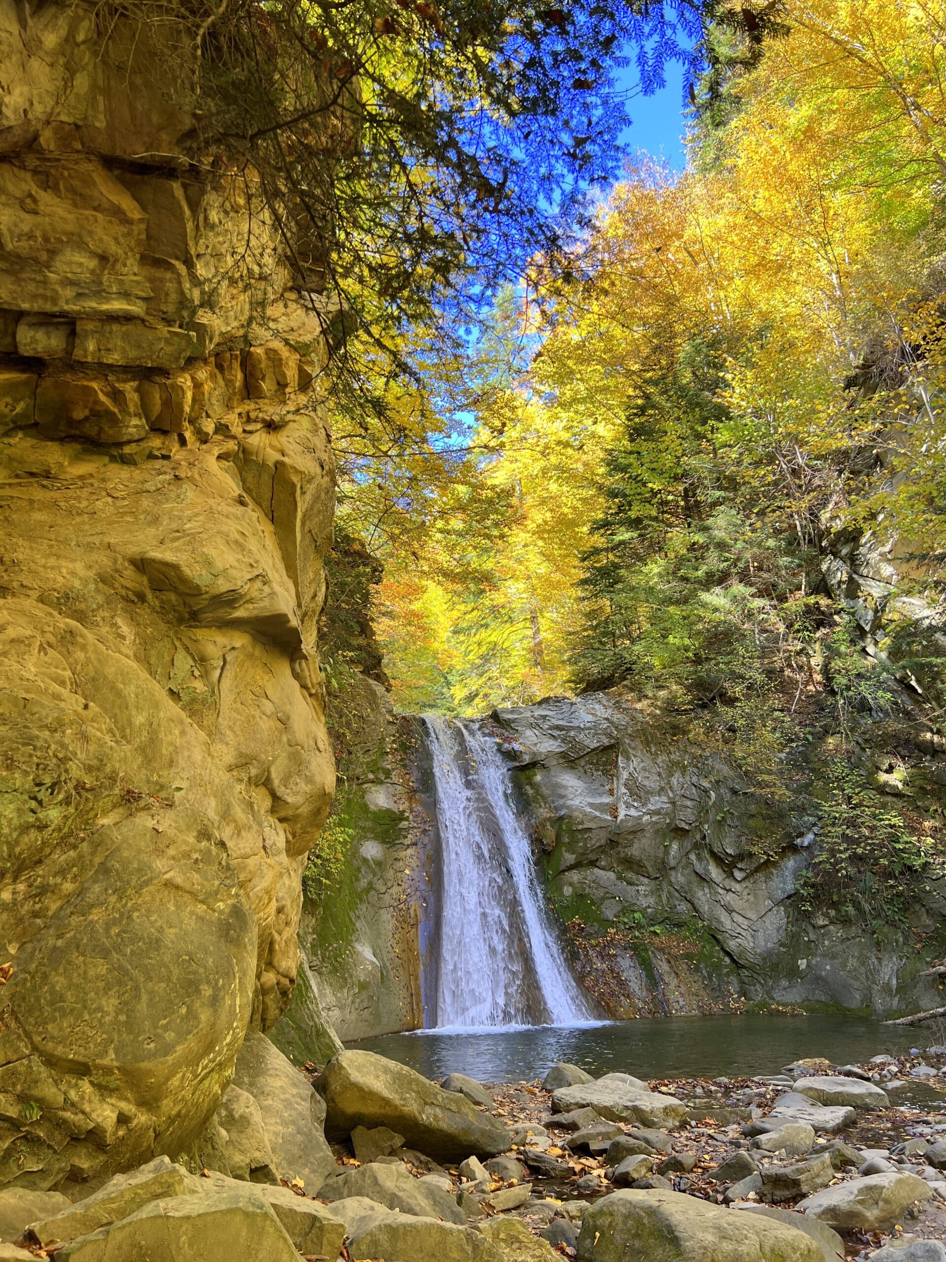 Toamna la cascada Cașoca și Vama Buzăului - Rezervația „Valea Zimbrilor” și cascada Urlătoarea - imagine 14