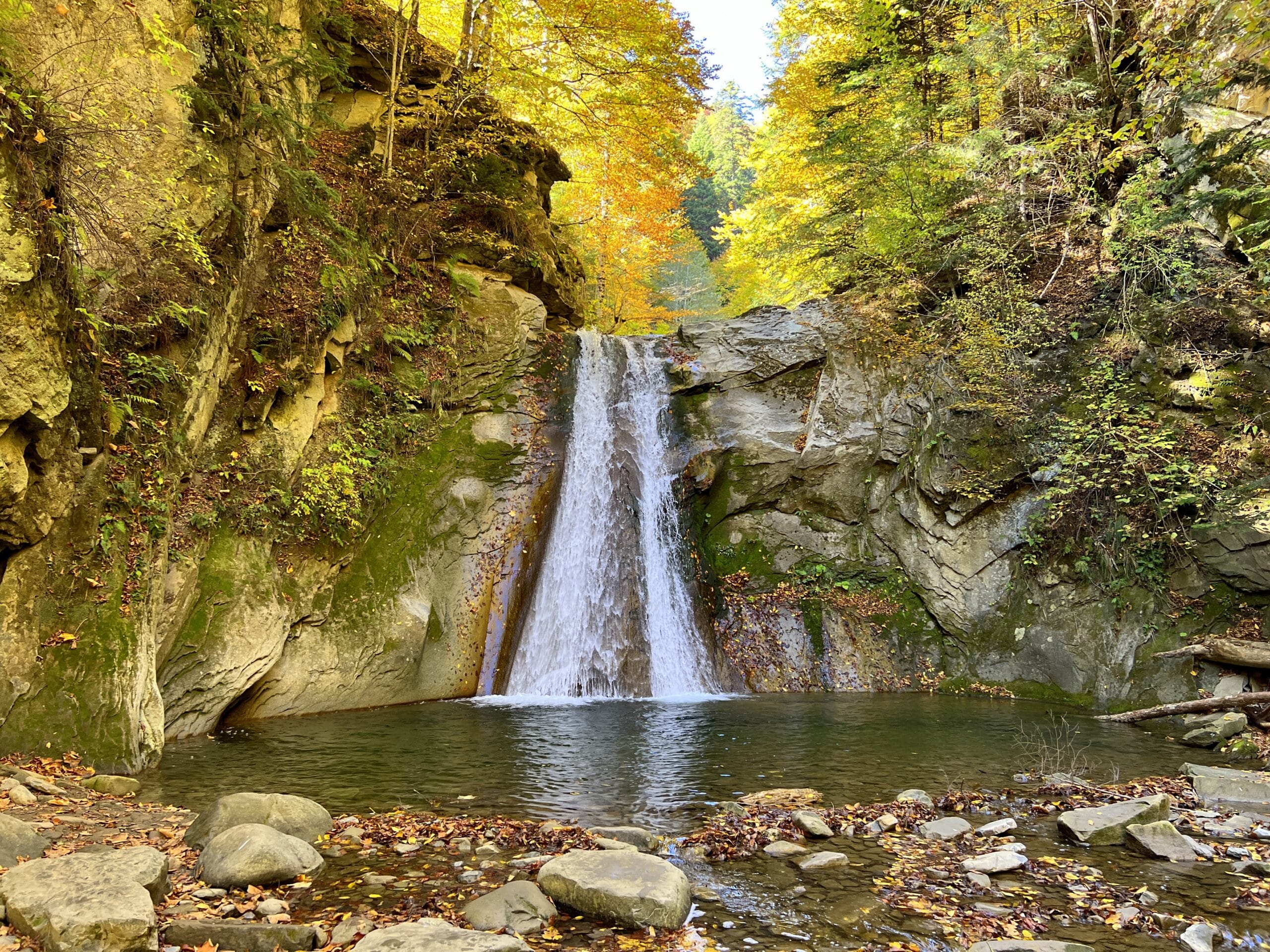 Toamna la cascada Cașoca și Vama Buzăului - Rezervația „Valea Zimbrilor” și cascada Urlătoarea - imagine 15